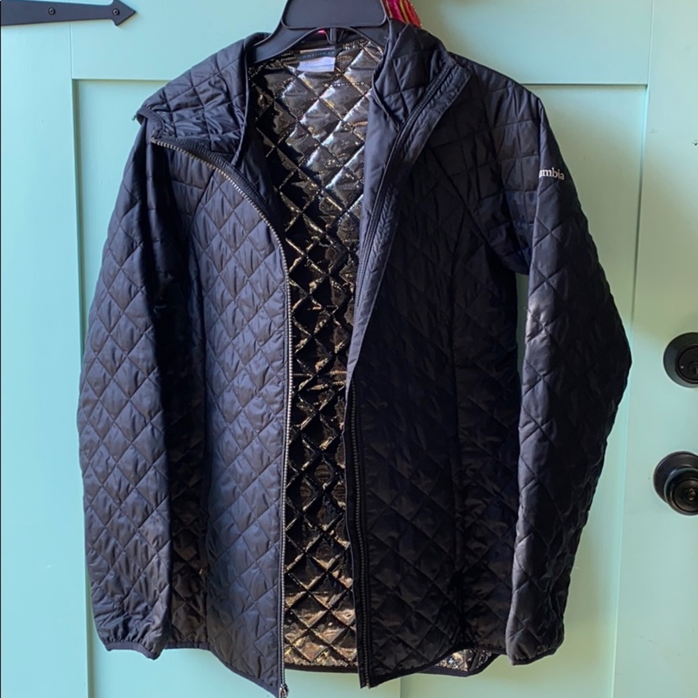 Like new hooded Columbia quilted jacket xs black